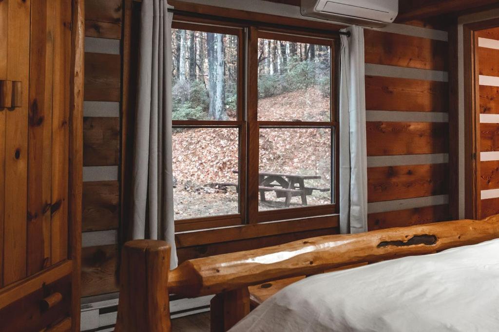 Deer Run Cabin At 36 North - Hot Tub Purlear Exteriér fotografie